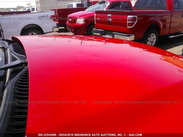 1GCHC24U45E250399 - 2005 CHEVROLET SILVERADO C2500 HEAVY DUTY RED photo 6