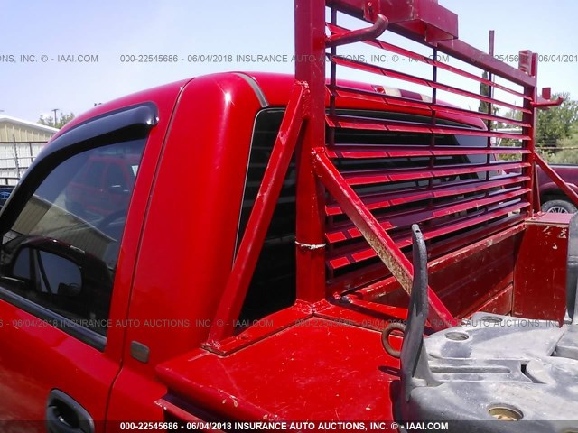 1GCHC24U45E250399 - 2005 CHEVROLET SILVERADO C2500 HEAVY DUTY RED photo 8