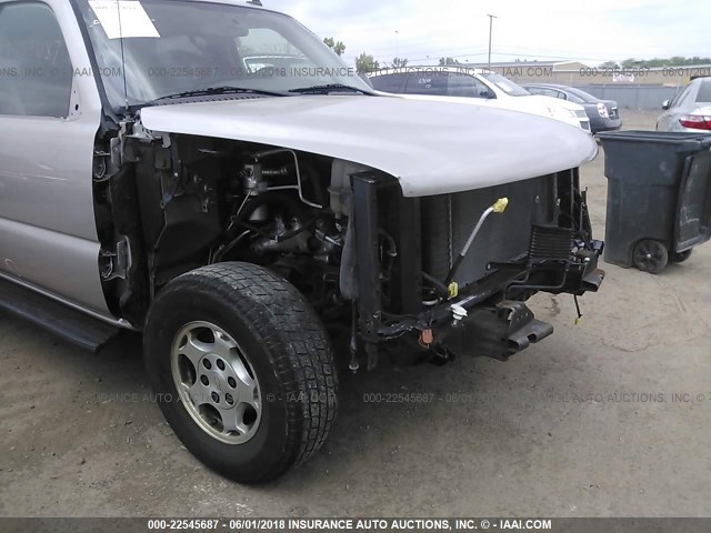 1GNFK16Z26J140920 - 2006 CHEVROLET SUBURBAN K1500 GRAY photo 6