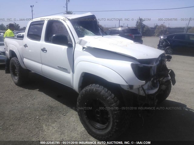 3TMLU4EN6BM078294 - 2011 TOYOTA TACOMA DOUBLE CAB WHITE photo 1