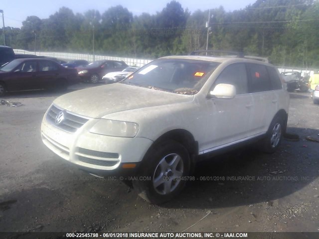 WVGBG77L05D005952 - 2005 VOLKSWAGEN TOUAREG 3.2 WHITE photo 2