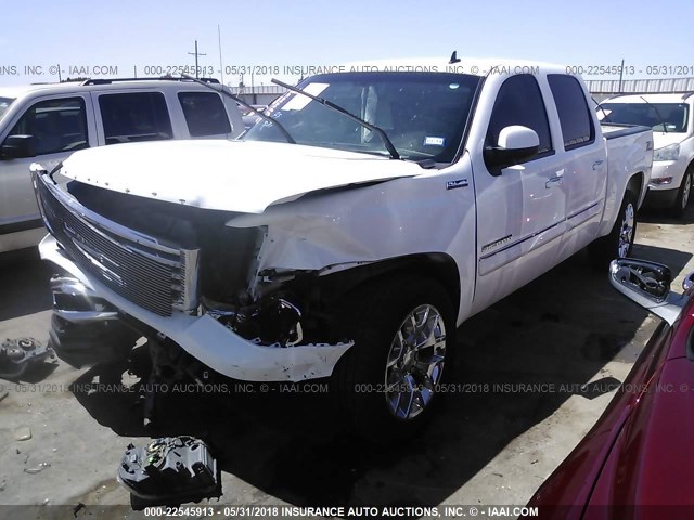 3GTP2VE7XDG136388 - 2013 GMC SIERRA K1500 SLE WHITE photo 2