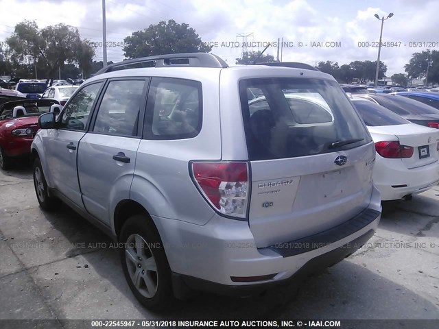 JF2SH6BC4AH915062 - 2010 SUBARU FORESTER XS Srebrny zdjęcie 3