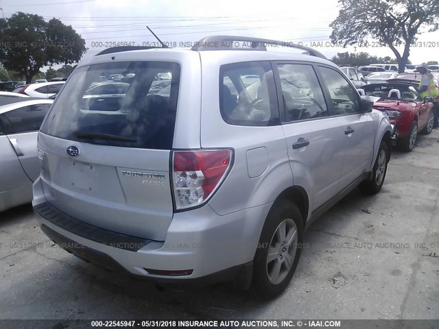 JF2SH6BC4AH915062 - 2010 SUBARU FORESTER XS Srebrny zdjęcie 4