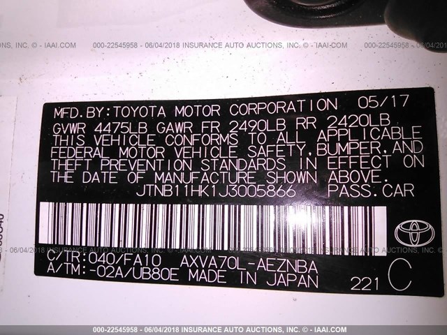 JTNB11HK1J3005866 - 2018 TOYOTA CAMRY L/LE/XLE/SE/XSE WHITE photo 9