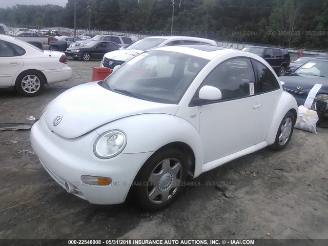 3VWCD21C6YM491976 - 2000 VOLKSWAGEN NEW BEETLE GLS WHITE photo 2