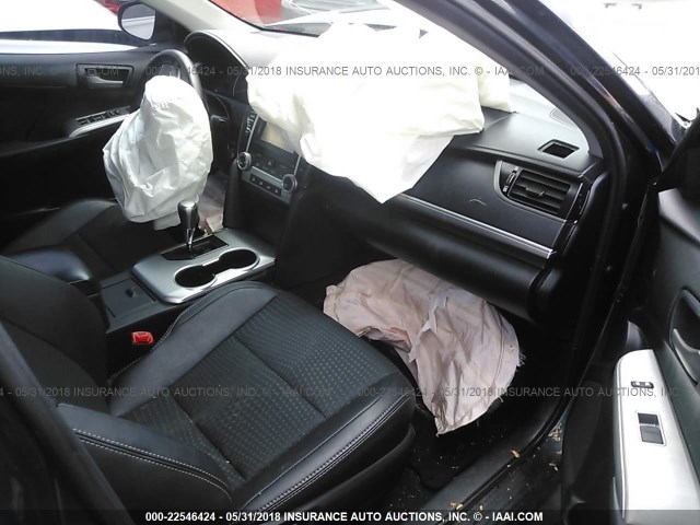 4T1BF1FK8DU674686 - 2013 TOYOTA CAMRY L/SE/LE/XLE 黑色 照片 5