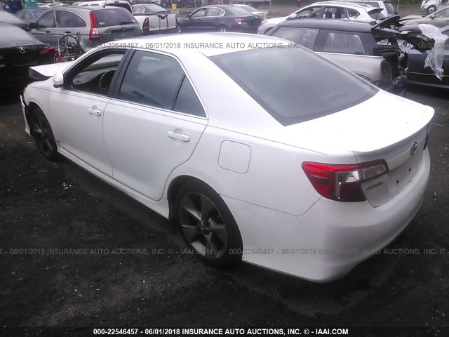 4T1BF1FKXEU751205 - 2014 TOYOTA CAMRY L/SE/LE/XLE 白色 照片 3