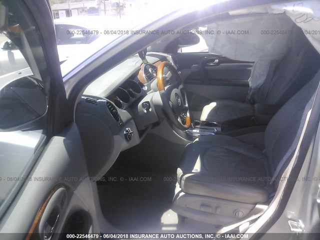 5GALVBED7AJ115651 - 2010 BUICK ENCLAVE CXL 银色 照片 5