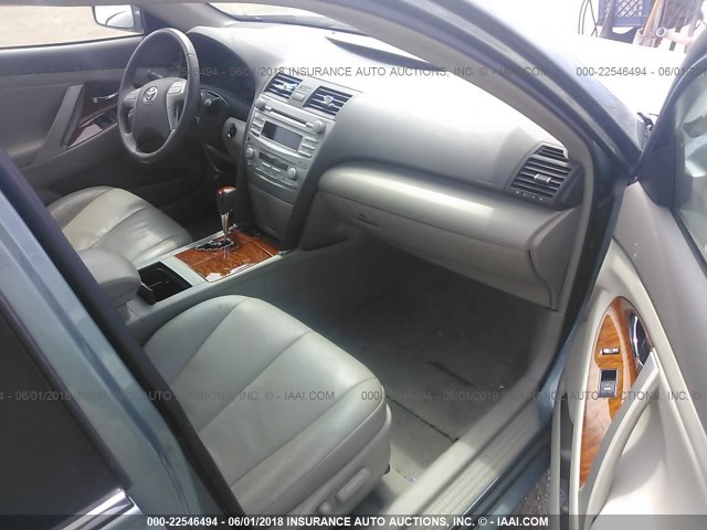 4T4BF3EKXAR042304 - 2010 TOYOTA CAMRY SE/LE/XLE 青色 照片 5