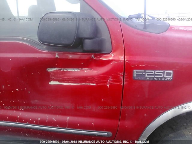 1FTNF21S0YED49349 - 2000 FORD F250 SUPER DUTY RED photo 6