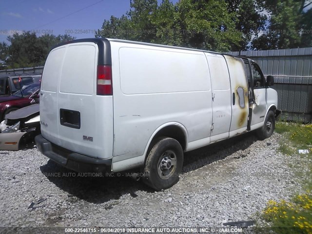 1GTHG39U461250981 - 2006 GMC SAVANA G3500 WHITE photo 4