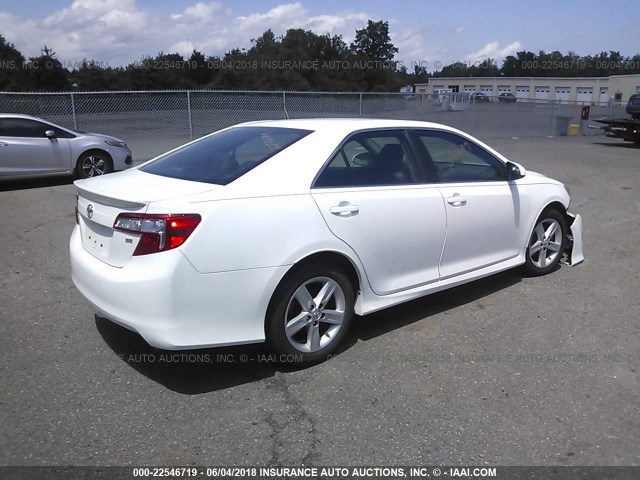4T1BF1FK9EU372065 - 2014 TOYOTA CAMRY L/SE/LE/XLE თეთრი ფოტო 4