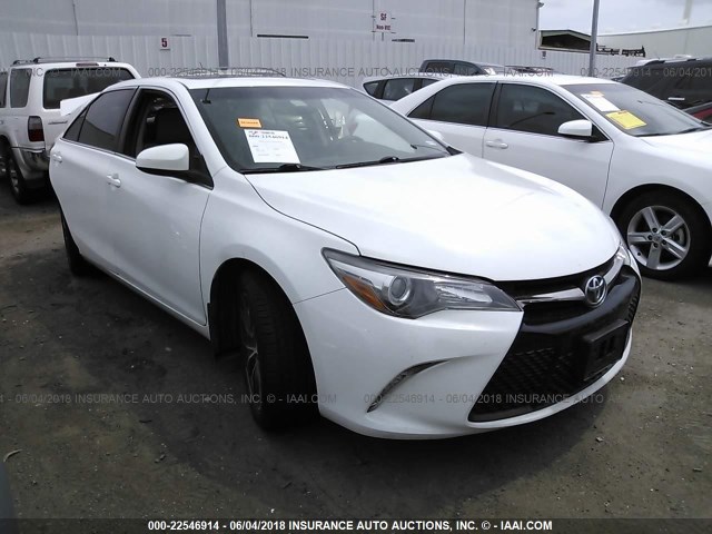 4T1BF1FK2FU924278 - 2015 TOYOTA CAMRY LE/XLE/SE/XSE WHITE photo 1