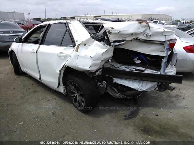 4T1BF1FK2FU924278 - 2015 TOYOTA CAMRY LE/XLE/SE/XSE WHITE photo 3