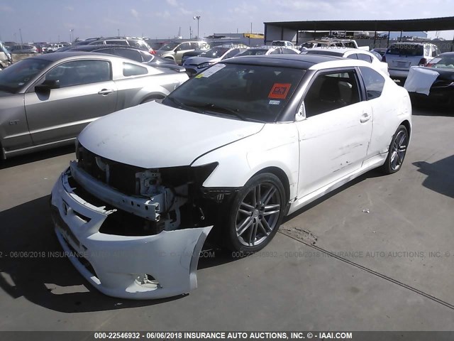 JTKJF5C78C3040640 - 2012 TOYOTA SCION TC WHITE photo 2