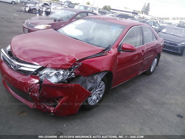 4T4BF1FK2ER372334 - 2014 TOYOTA CAMRY L/SE/LE/XLE RED photo 2