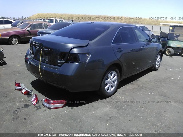 4T1BF3EK4BU222986 - 2011 TOYOTA CAMRY SE/LE/XLE 灰色 照片 4