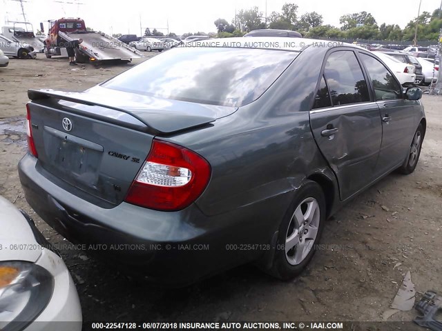 4T1BA32K24U501536 - 2004 TOYOTA CAMRY SE GRAY photo 4