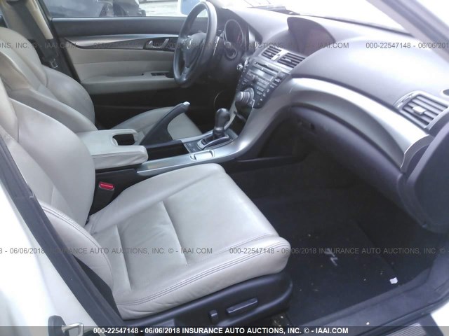 19UUA9F5XAA001904 - 2010 ACURA TL WHITE photo 5