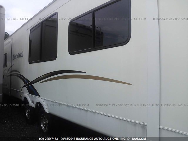 5SFNB3523BE233319 - 2011 HEARTLAND NORTHTRAIL  Blanco foto 3