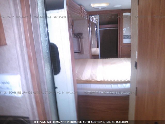 5SFNB3523BE233319 - 2011 HEARTLAND NORTHTRAIL  Blanco foto 6