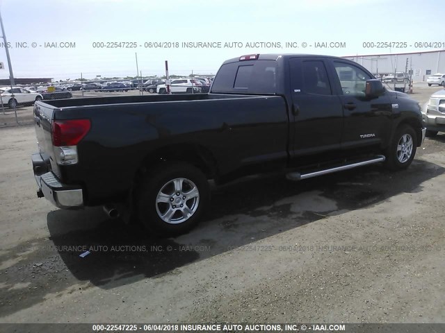 5TFSV541X7X003600 - 2007 TOYOTA TUNDRA DOUBLE CAB SR5 BLACK photo 4