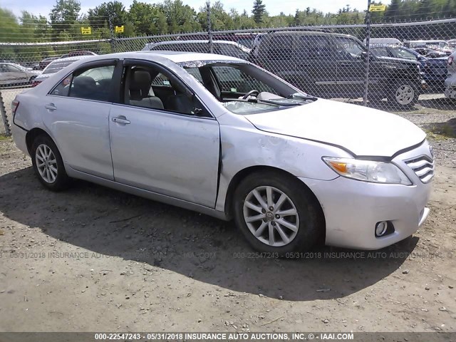 4T4BF3EK3BR142617 - 2011 TOYOTA CAMRY SE/LE/XLE SILVER photo 1
