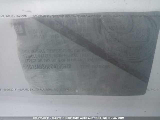 1G1JA6SH8D4230948 - 2013 CHEVROLET SONIC LS თეთრი ფოტო 9