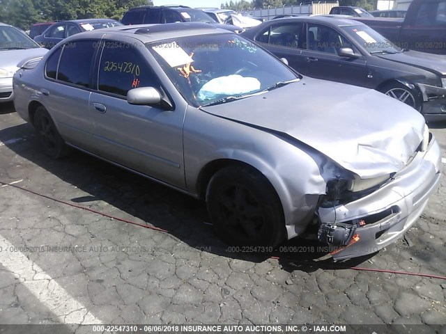 JN1CA21DXWT519266 - 1998 NISSAN MAXIMA GLE/GXE/SE SILVER photo 1