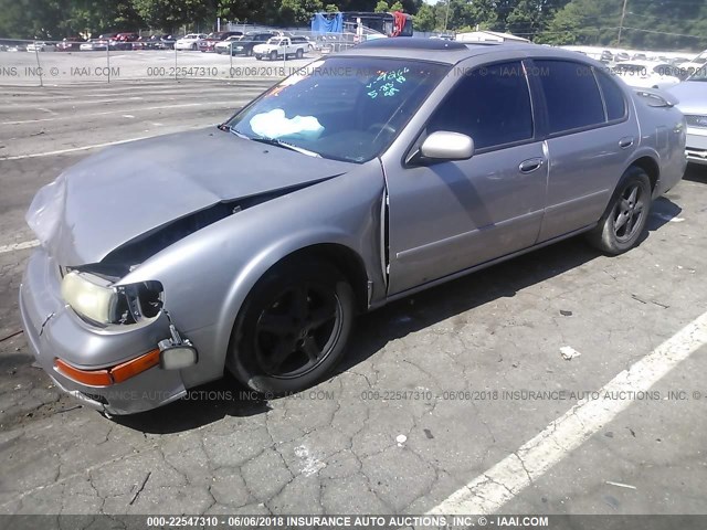 JN1CA21DXWT519266 - 1998 NISSAN MAXIMA GLE/GXE/SE SILVER photo 2