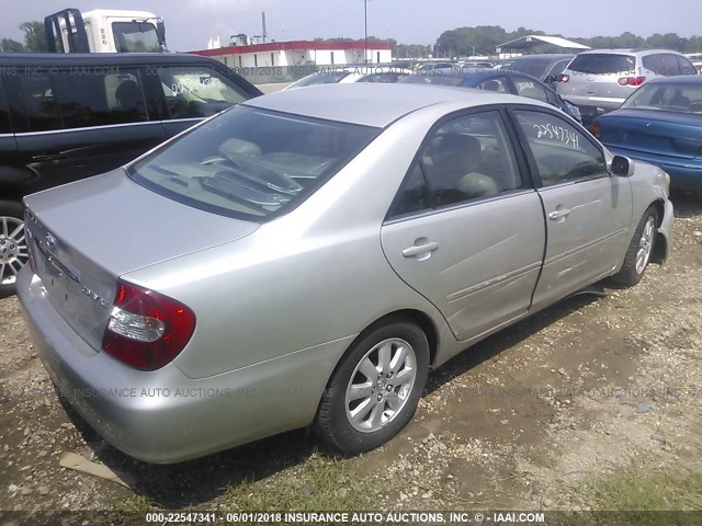 4T1BE30K12U638617 - 2002 TOYOTA CAMRY LE/XLE/SE 银色 照片 4