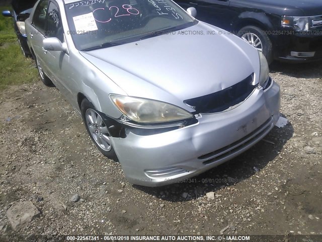 4T1BE30K12U638617 - 2002 TOYOTA CAMRY LE/XLE/SE 银色 照片 6