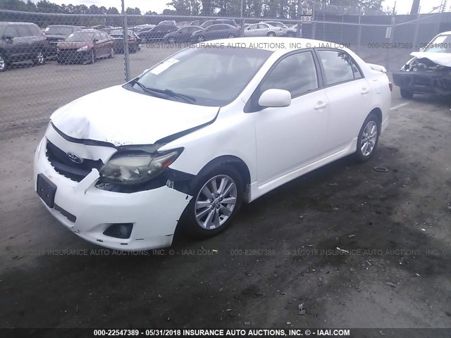 1NXBU4EE1AZ268506 - 2010 TOYOTA COROLLA S/LE/XLE WHITE photo 2