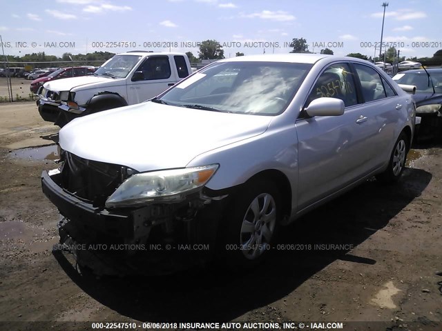 4T1BF3EK0AU060790 - 2010 TOYOTA CAMRY SE/LE/XLE SILVER photo 2