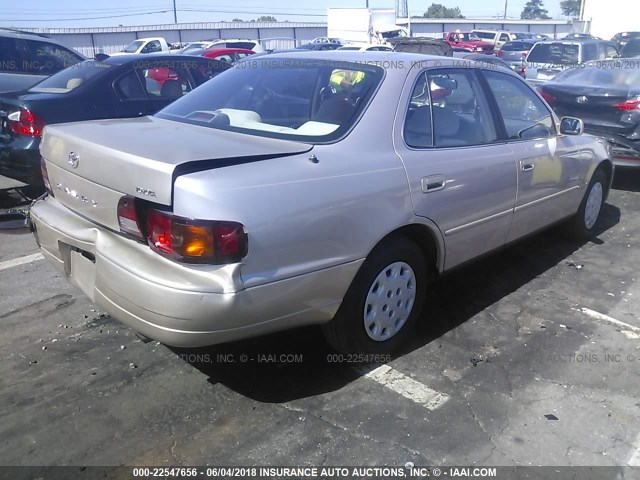 4T1BG12K1TU699186 - 1996 TOYOTA CAMRY DX/LE/XLE GOLD photo 4