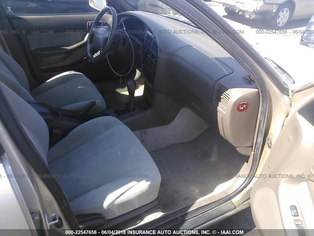 4T1BG12K1TU699186 - 1996 TOYOTA CAMRY DX/LE/XLE ოქროსფერი ფოტო 5