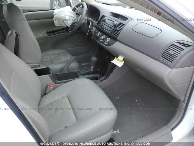 4T1BE32K85U589322 - 2005 TOYOTA CAMRY LE/XLE/SE Ağ foto 5