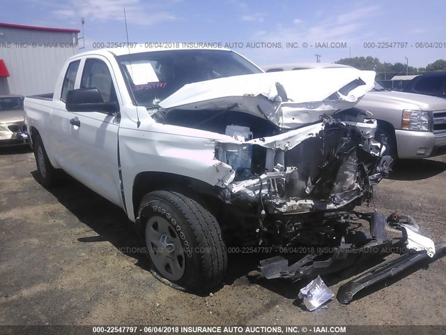 5TFUM5F11HX072301 - 2017 TOYOTA TUNDRA DOUBLE CAB SR/SR5 WHITE photo 1