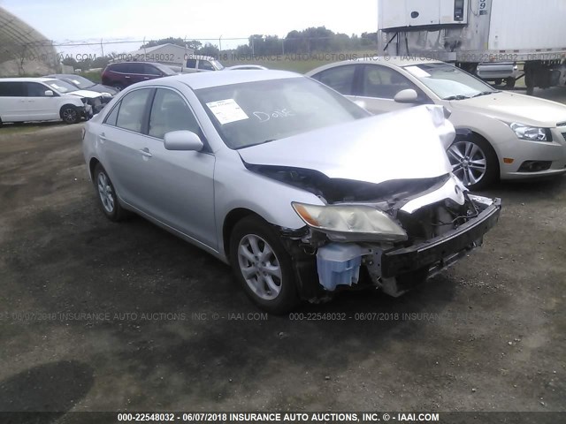 4T4BE46K18R014408 - 2008 TOYOTA CAMRY CE/LE/XLE/SE SILVER photo 1