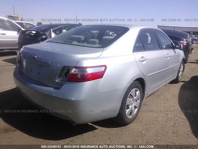 4T1BK46K27U040226 - 2007 TOYOTA CAMRY NEW GENERAT LE/XLE/SE SILVER photo 4