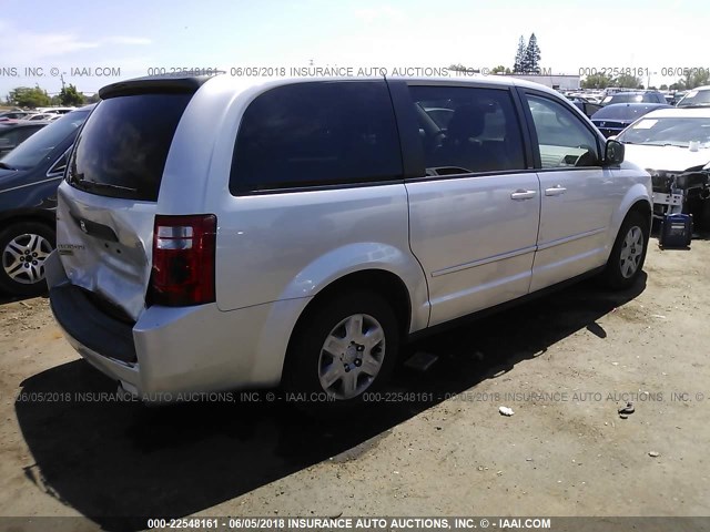 2D4RN4DE3AR363067 - 2010 DODGE GRAND CARAVAN SE SILVER photo 4