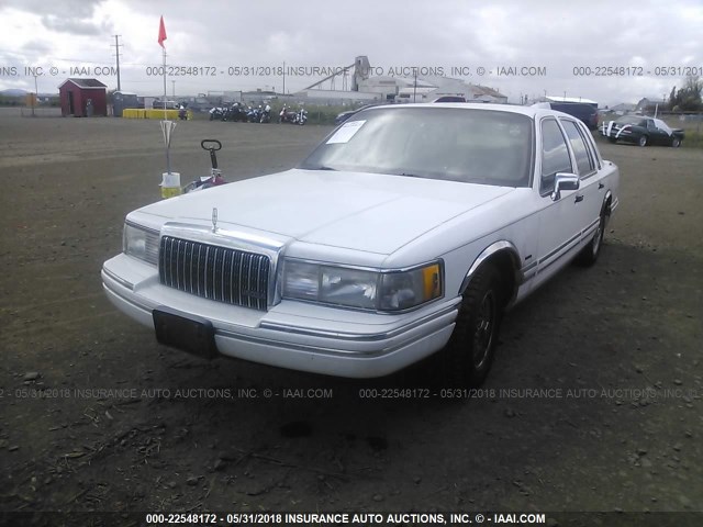 1LNLM81W5RY755321 - 1994 LINCOLN TOWN CAR EXECUTIVE WHITE photo 2