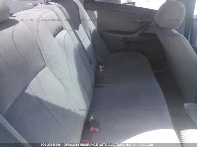 JT2BG22K610533527 - 2001 TOYOTA CAMRY CE/LE/XLE SILVER photo 8