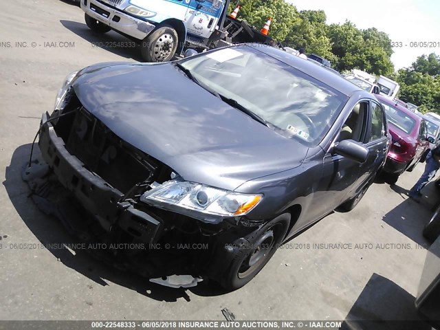 4T1BE46K17U584403 - 2007 TOYOTA CAMRY NEW GENERAT CE/LE/XLE/SE GRAY photo 2