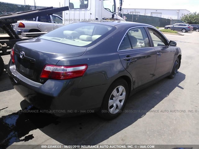 4T1BE46K17U584403 - 2007 TOYOTA CAMRY NEW GENERAT CE/LE/XLE/SE GRAY photo 4