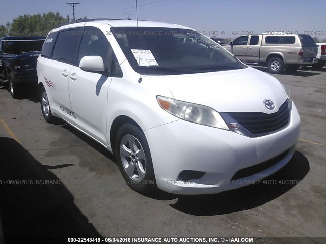 5TDKK3DC3BS020249 - 2011 TOYOTA SIENNA LE WHITE photo 1