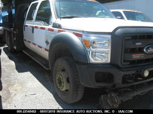 1FD0W5HT7CEC15324 - 2012 FORD F550 SUPER DUTY WHITE photo 2