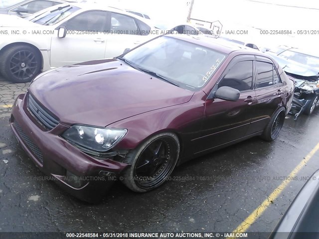 JTHBD182910005058 - 2001 LEXUS IS 300 MAROON photo 2