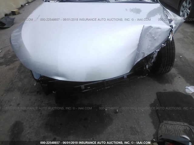 4T1BF1FK6HU697440 - 2017 TOYOTA CAMRY LE/XLE/SE/XSE GRAY photo 6